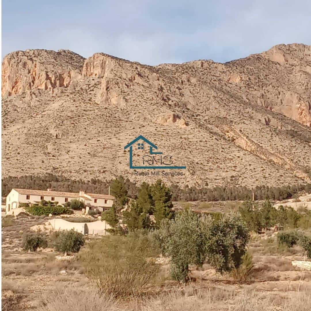 7 soveværelse Finca/Landehus til salg i Velez-Blanco med swimmingpool garage - € 695.000 (Ref: 8803141)