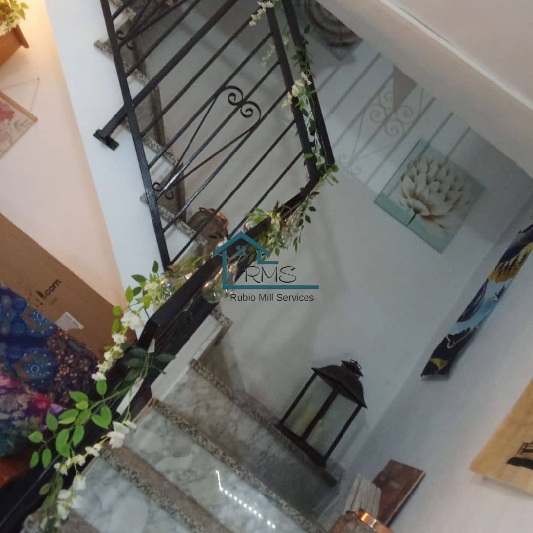 5 soveværelse Rækkehus til salg i El Contador med swimmingpool - € 90.000 (Ref: 8857820)