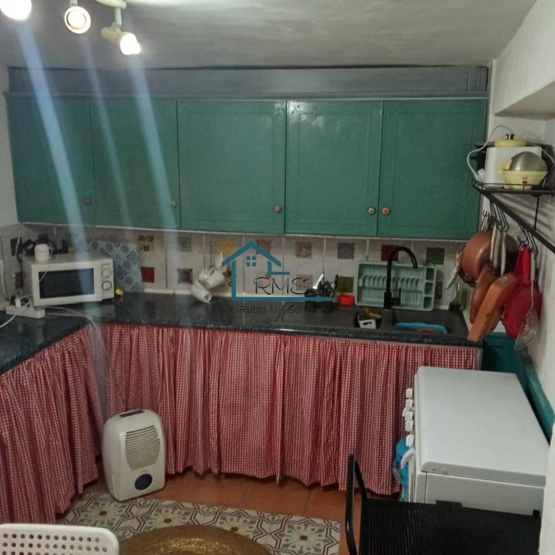 5 soveværelse Rækkehus til salg i El Contador med swimmingpool - € 90.000 (Ref: 8857820)