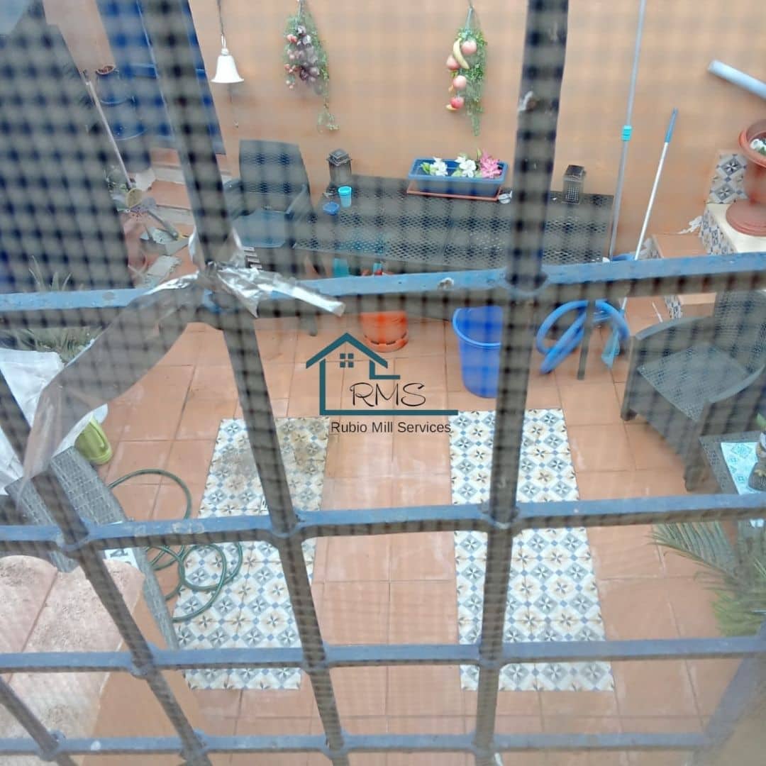 5 soveværelse Rækkehus til salg i El Contador med swimmingpool - € 90.000 (Ref: 8857820)