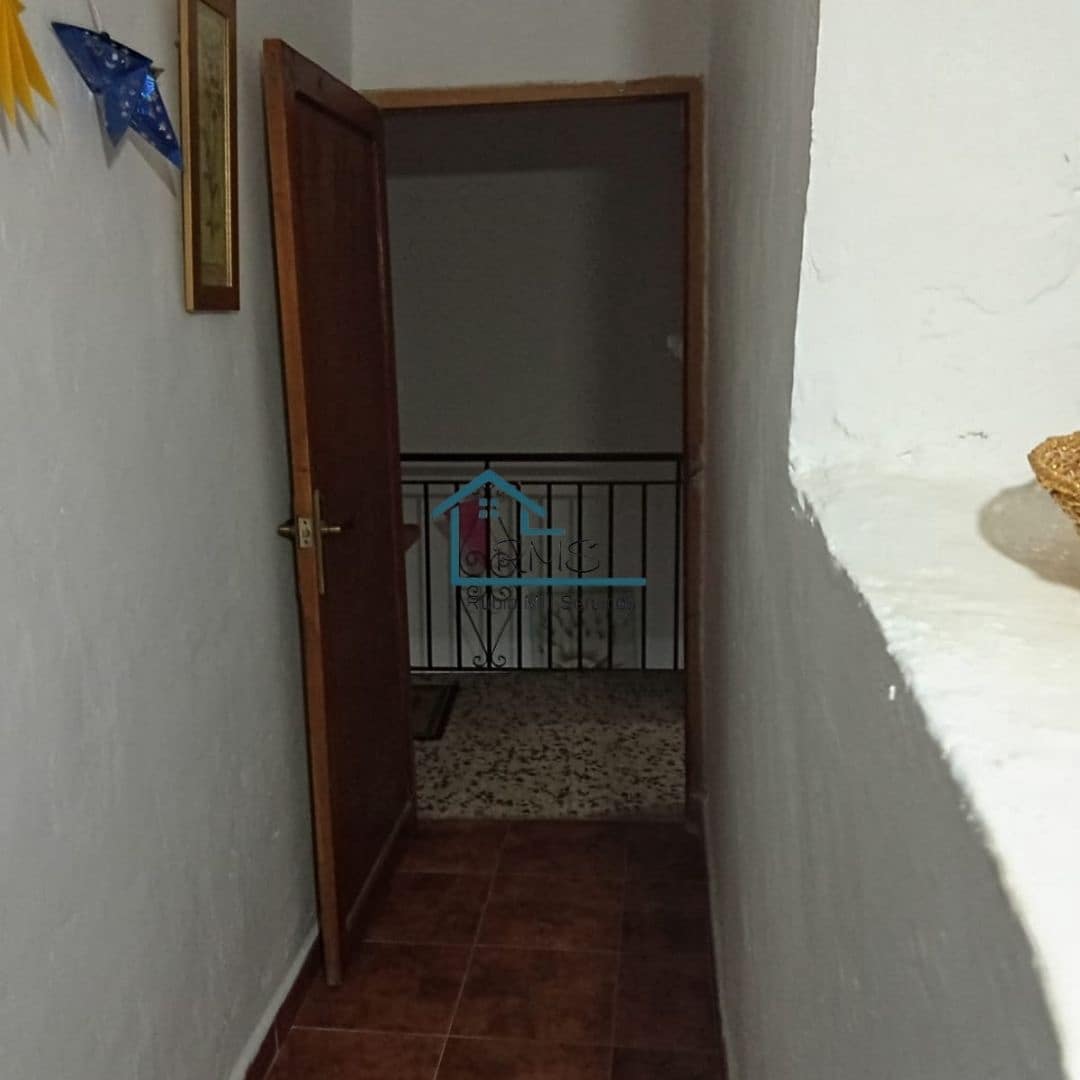 5 soveværelse Rækkehus til salg i El Contador med swimmingpool - € 90.000 (Ref: 8857820)