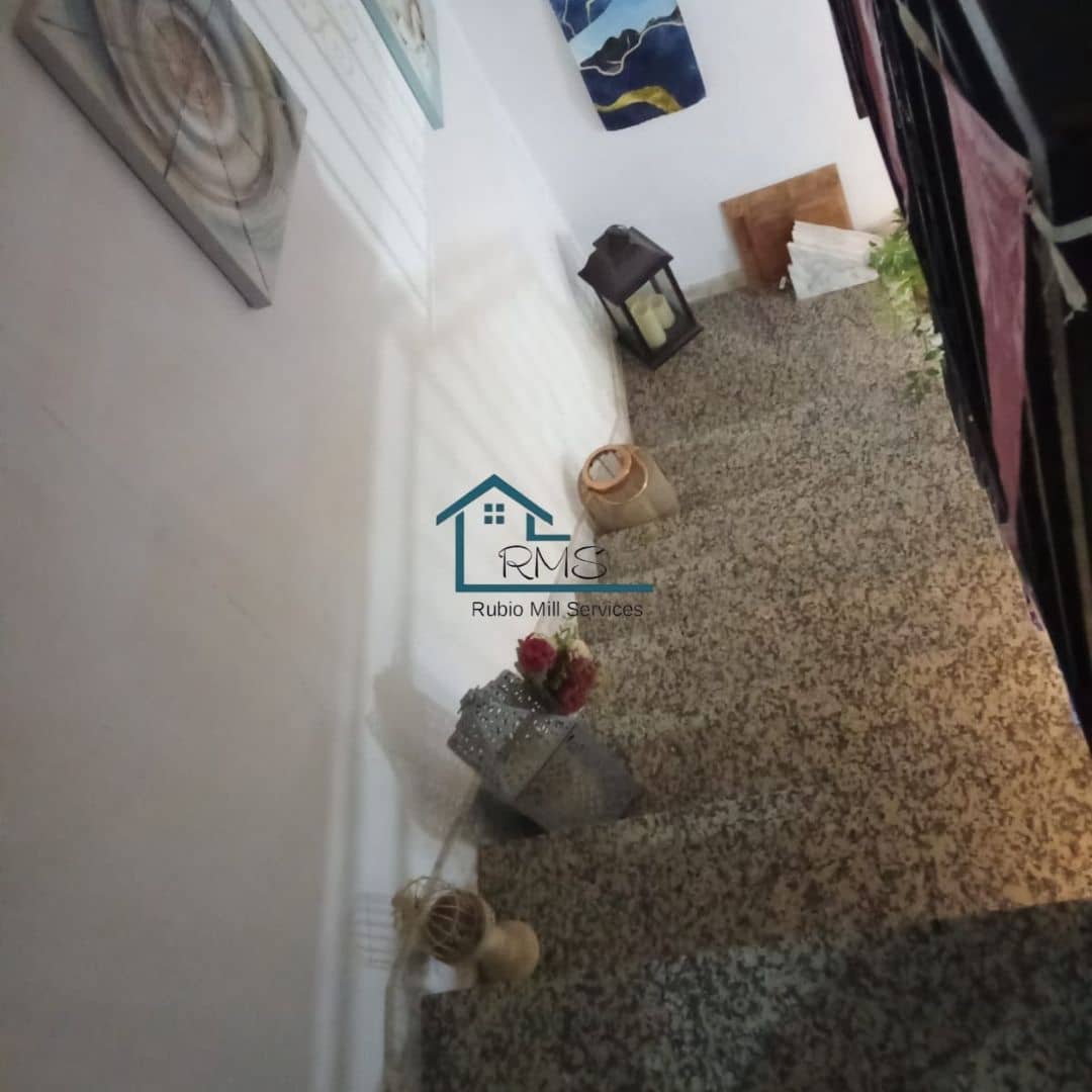 5 soveværelse Rækkehus til salg i El Contador med swimmingpool - € 90.000 (Ref: 8857820)