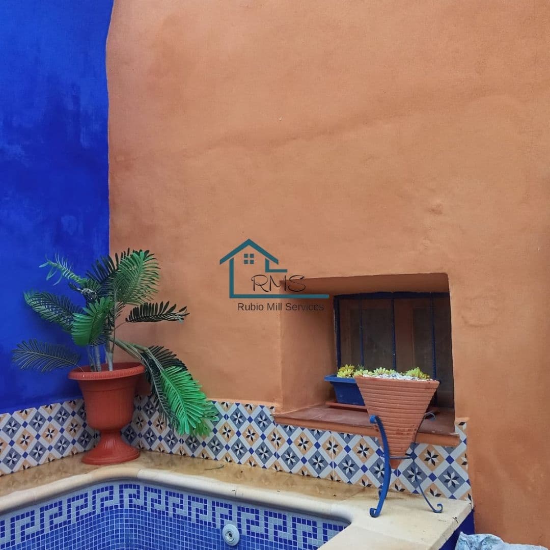 5 soveværelse Rækkehus til salg i El Contador med swimmingpool - € 90.000 (Ref: 8857820)