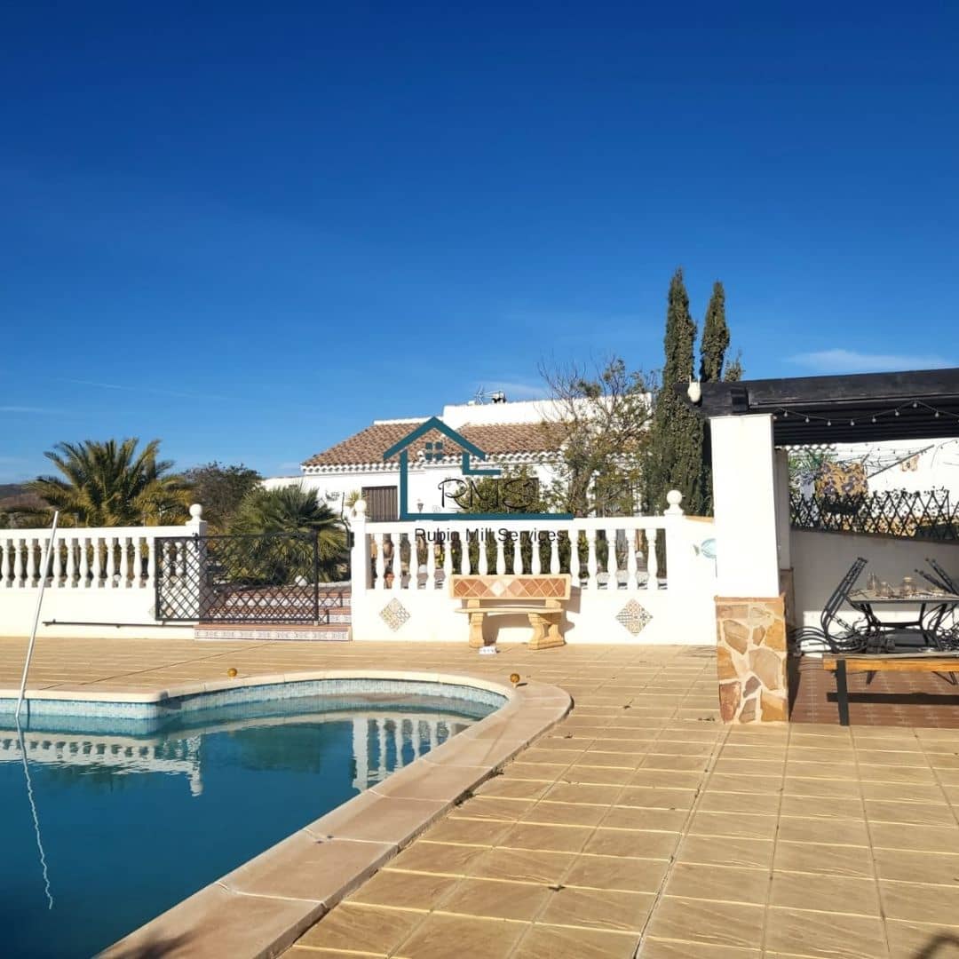 4 slaapkamer Villa te koop in Velez-Rubio met zwembad garage - € 330.000 (Ref: 8864131)