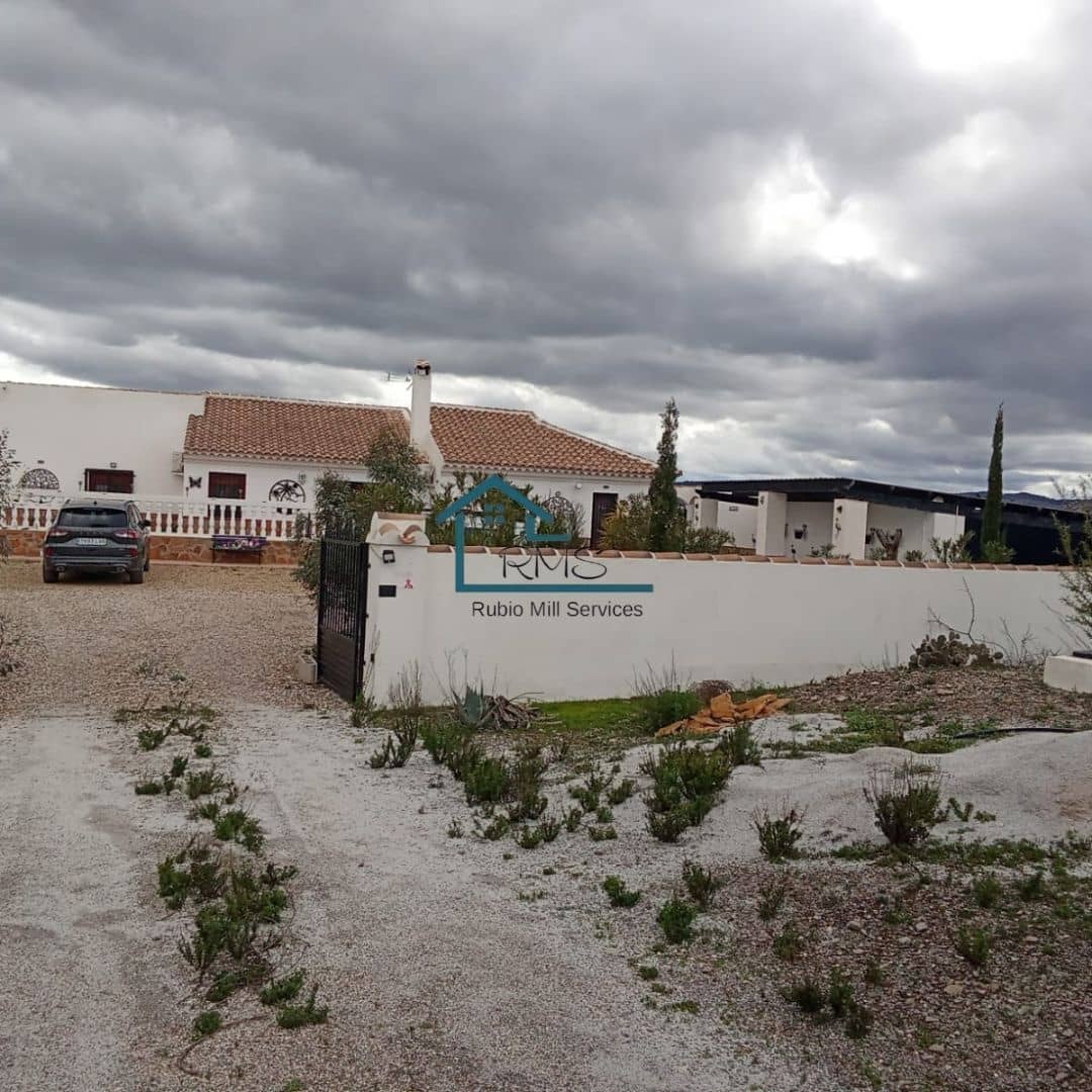 4 slaapkamer Villa te koop in Velez-Rubio met zwembad garage - € 330.000 (Ref: 8864131)