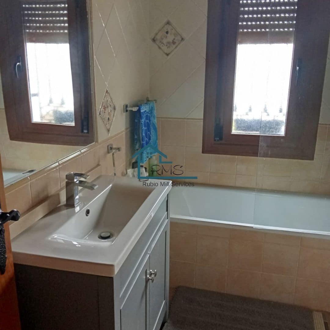 4 slaapkamer Villa te koop in Velez-Rubio met zwembad garage - € 330.000 (Ref: 8864131)