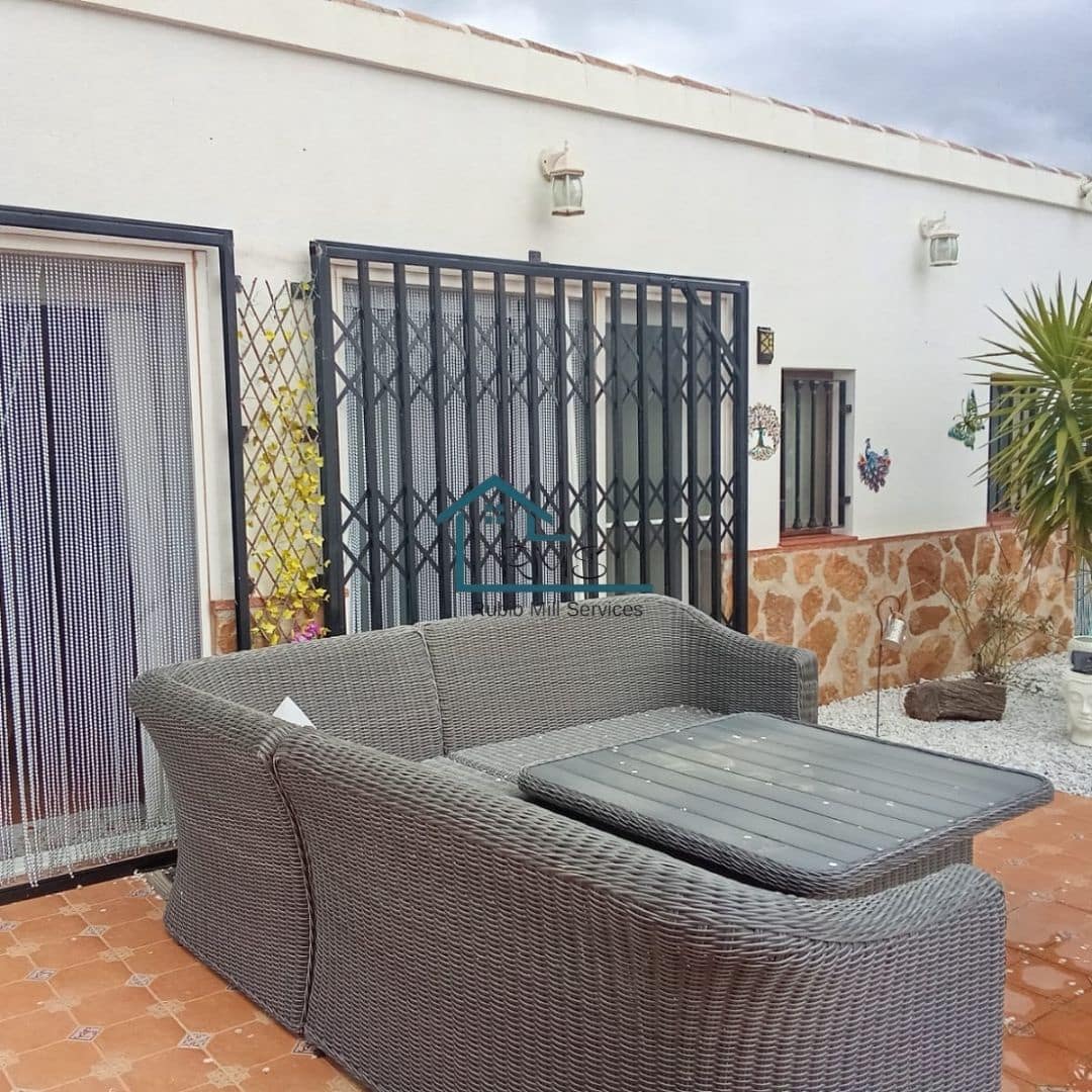 4 slaapkamer Villa te koop in Velez-Rubio met zwembad garage - € 330.000 (Ref: 8864131)