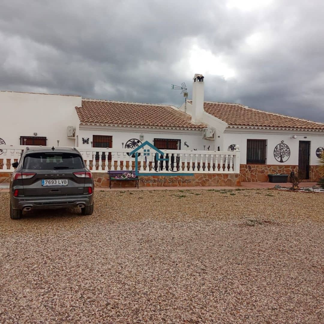 4 slaapkamer Villa te koop in Velez-Rubio met zwembad garage - € 330.000 (Ref: 8864131)