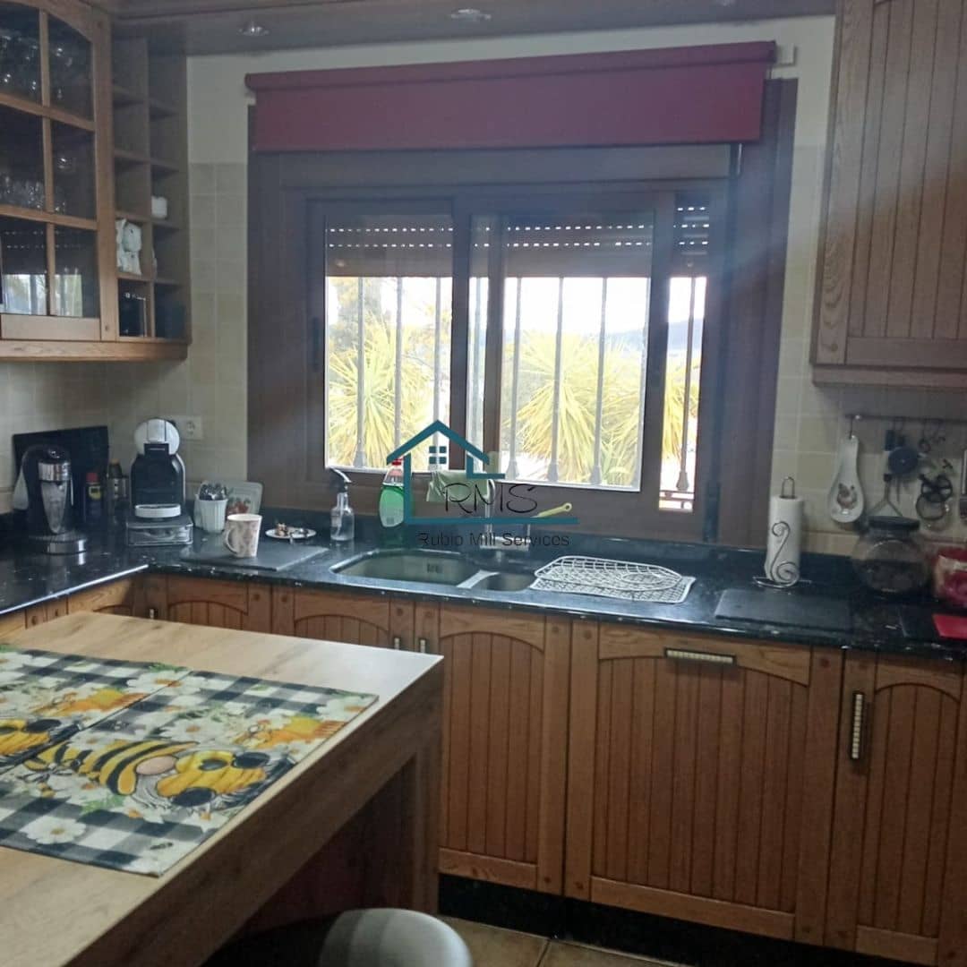 4 slaapkamer Villa te koop in Velez-Rubio met zwembad garage - € 330.000 (Ref: 8864131)