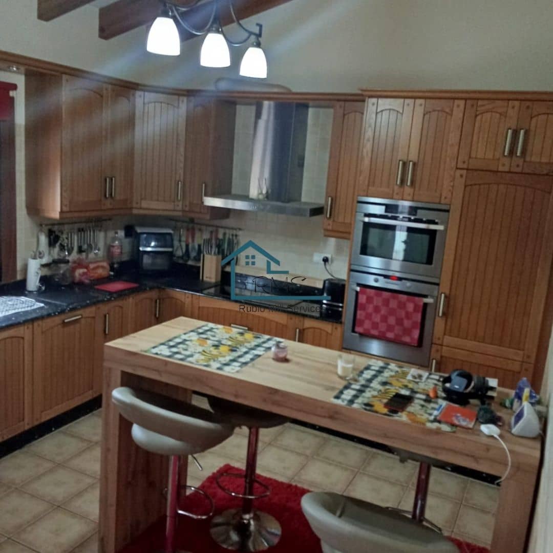 4 slaapkamer Villa te koop in Velez-Rubio met zwembad garage - € 330.000 (Ref: 8864131)