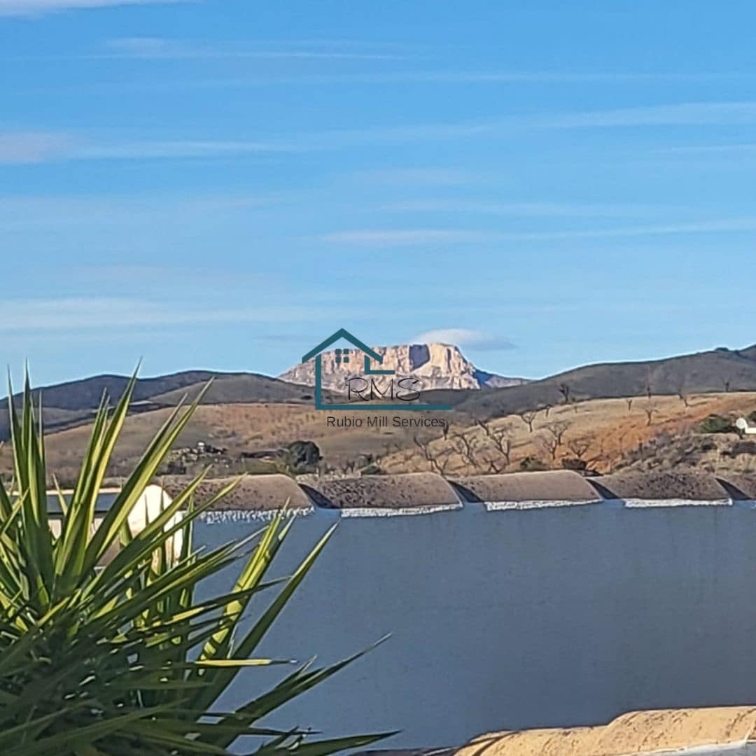 4 slaapkamer Villa te koop in Velez-Rubio met zwembad garage - € 330.000 (Ref: 8864131)