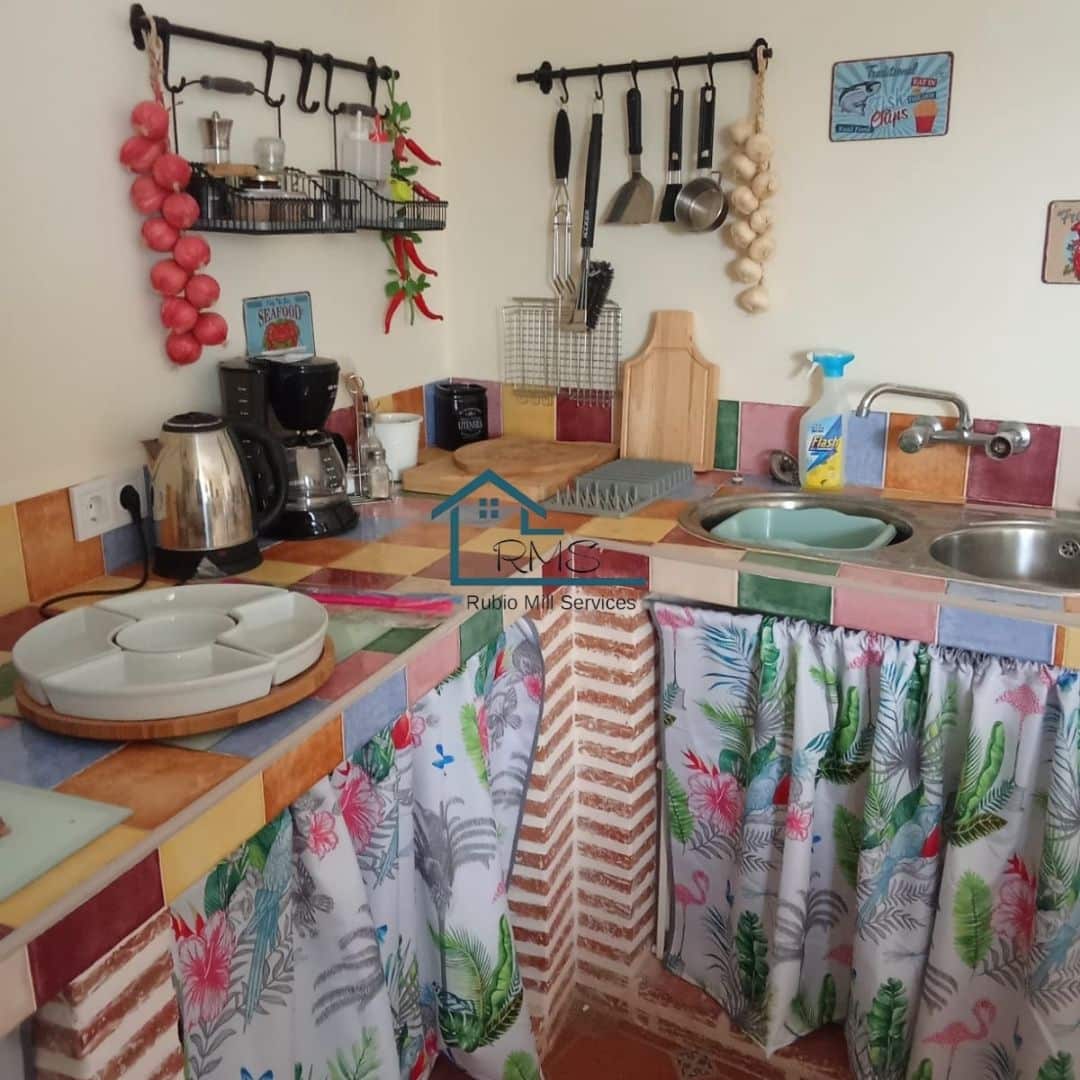 4 slaapkamer Villa te koop in Velez-Rubio met zwembad garage - € 330.000 (Ref: 8864131)