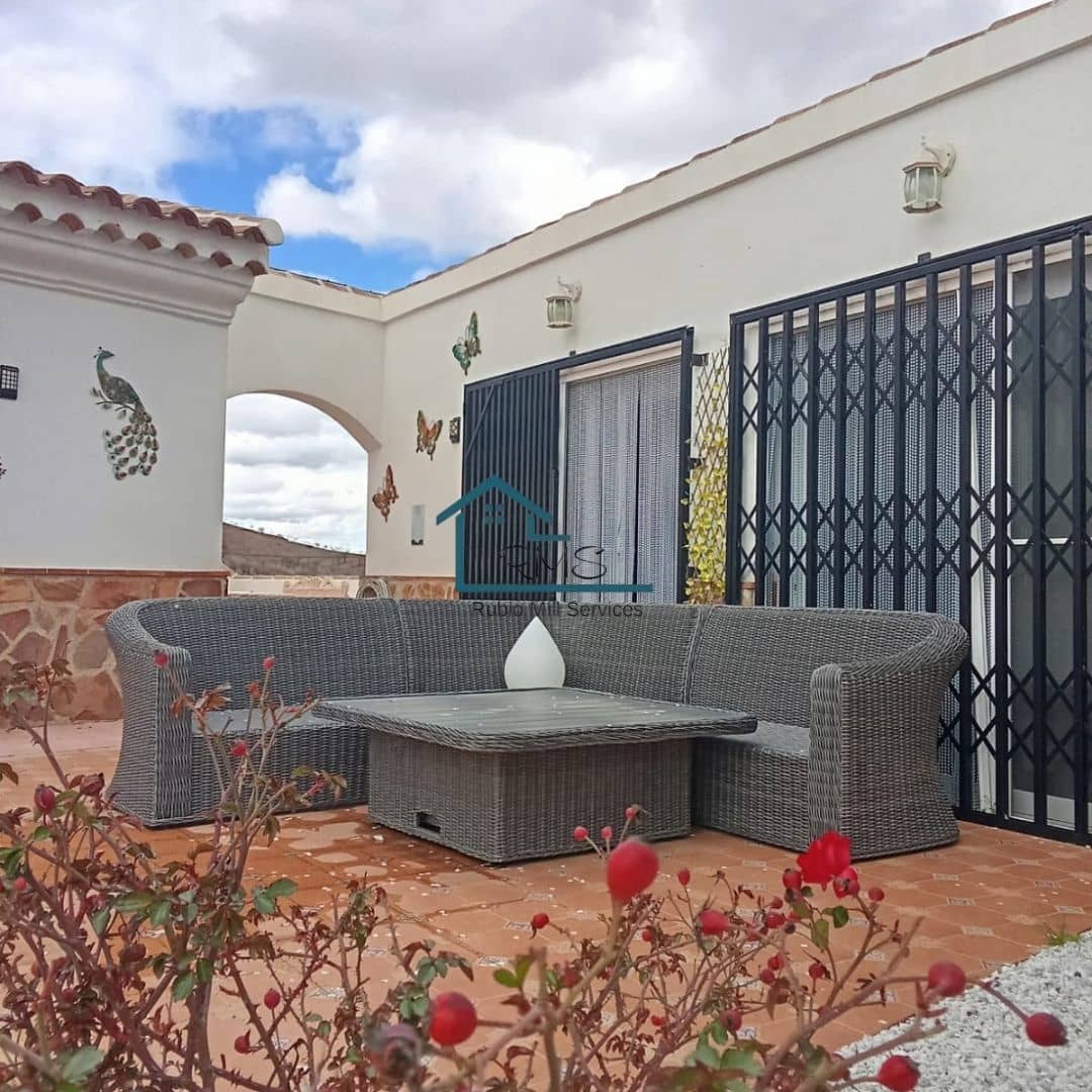 4 slaapkamer Villa te koop in Velez-Rubio met zwembad garage - € 330.000 (Ref: 8864131)