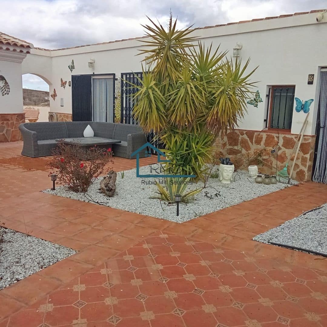 4 slaapkamer Villa te koop in Velez-Rubio met zwembad garage - € 330.000 (Ref: 8864131)