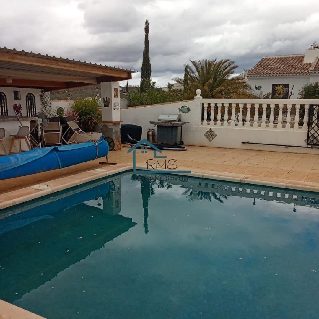 4 slaapkamer Villa te koop in Velez-Rubio met zwembad garage - € 330.000 (Ref: 8864131)