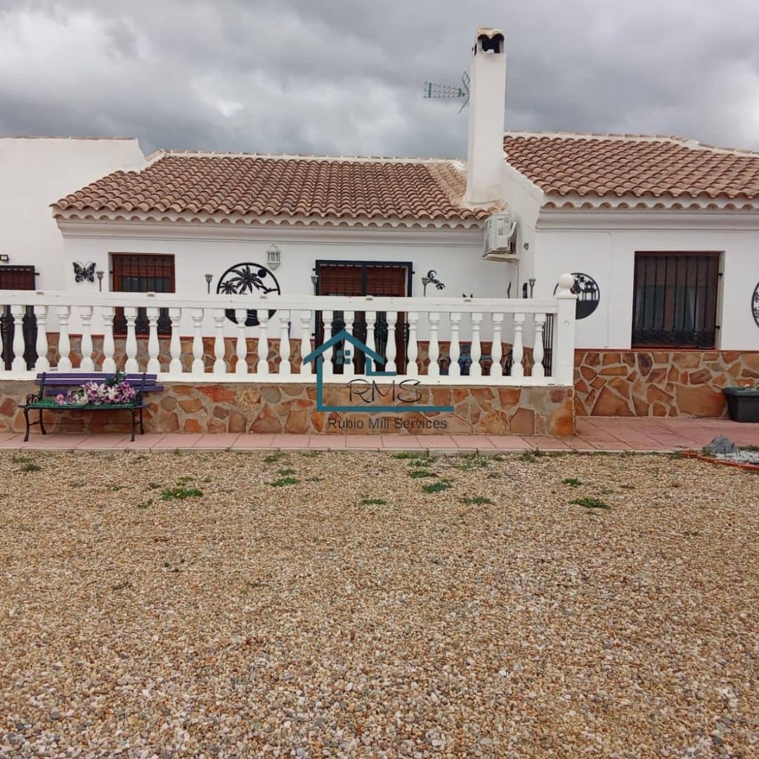 4 slaapkamer Villa te koop in Velez-Rubio met zwembad garage - € 330.000 (Ref: 8864131)