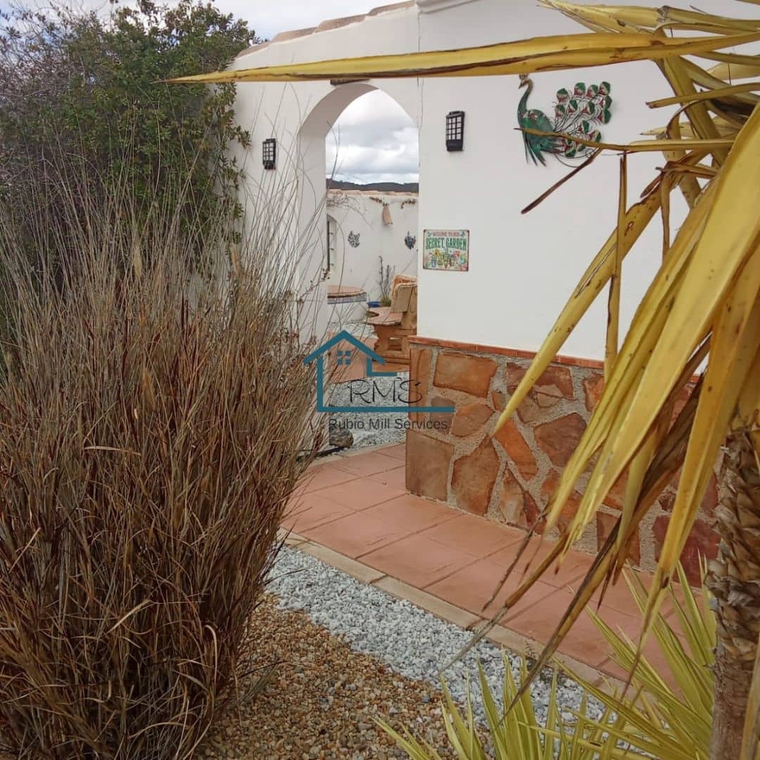 4 slaapkamer Villa te koop in Velez-Rubio met zwembad garage - € 330.000 (Ref: 8864131)