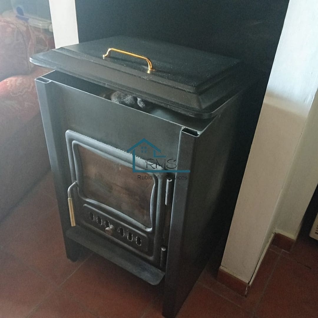 6 soveværelse Finca/Landehus til salg i Chirivel med swimmingpool garage - € 530.000 (Ref: 8971248)