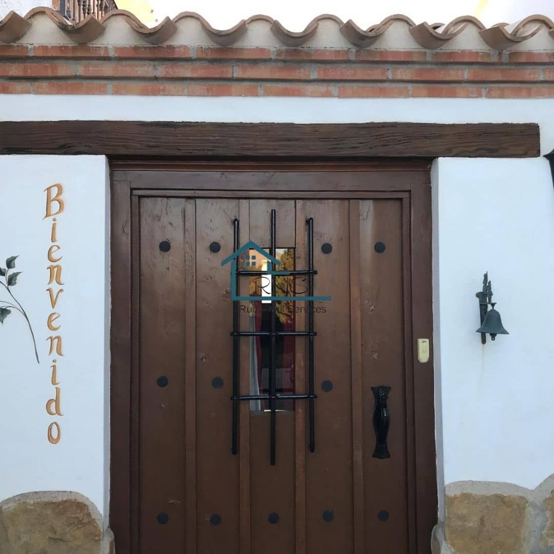 6 soveværelse Finca/Landehus til salg i Chirivel med swimmingpool garage - € 530.000 (Ref: 8971248)