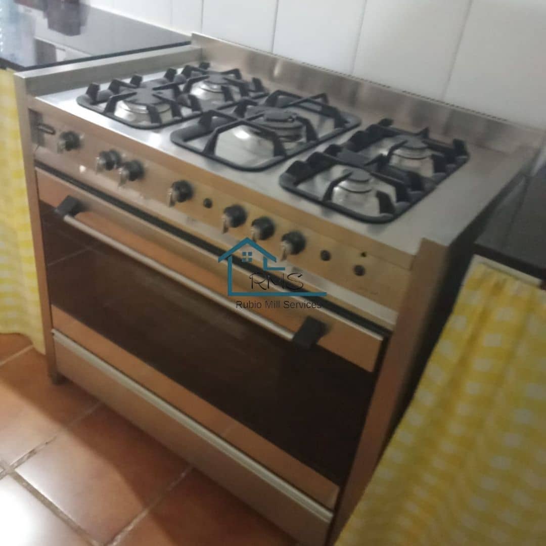 6 soveværelse Finca/Landehus til salg i Chirivel med swimmingpool garage - € 530.000 (Ref: 8971248)