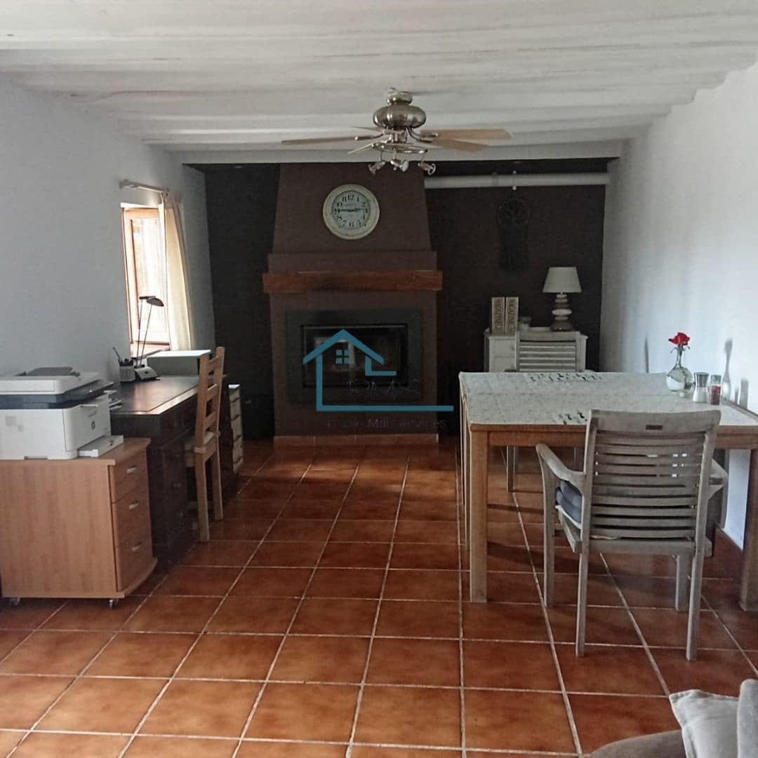 6 soveværelse Finca/Landehus til salg i Chirivel med swimmingpool garage - € 530.000 (Ref: 8971248)