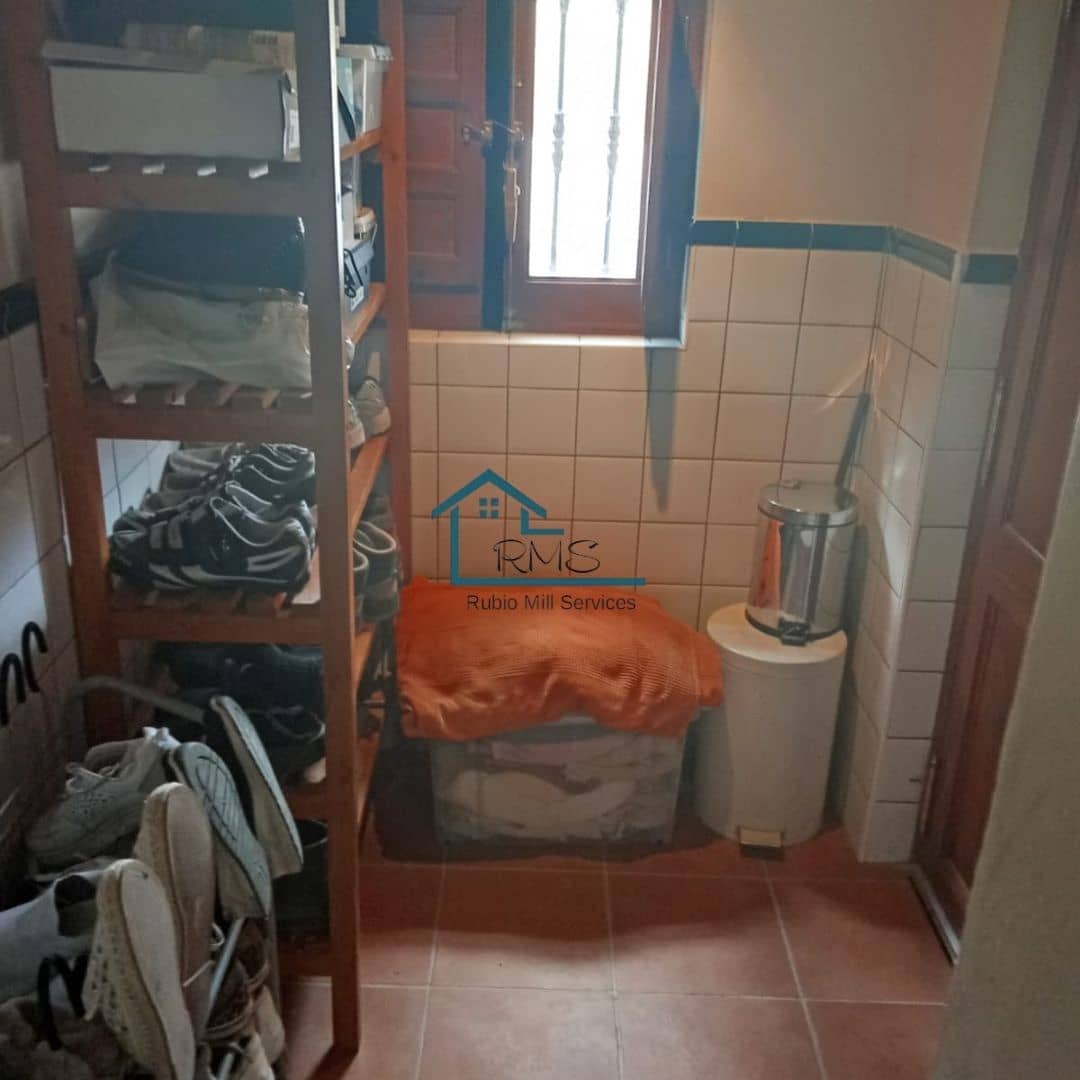 6 soveværelse Finca/Landehus til salg i Chirivel med swimmingpool garage - € 530.000 (Ref: 8971248)