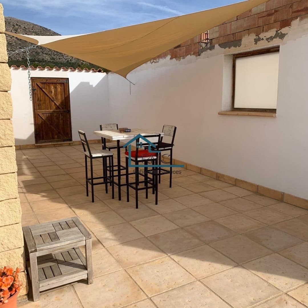 6 soveværelse Finca/Landehus til salg i Chirivel med swimmingpool garage - € 530.000 (Ref: 8971248)