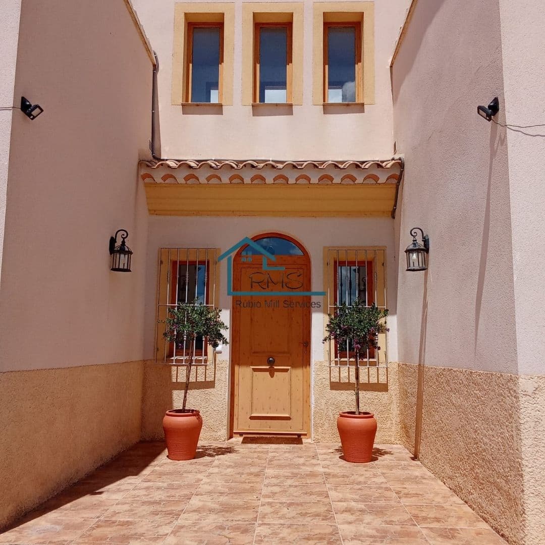 3 bedroom Villa for sale in Velez-Rubio with pool garage - € 320,000 (Ref: 8994375)