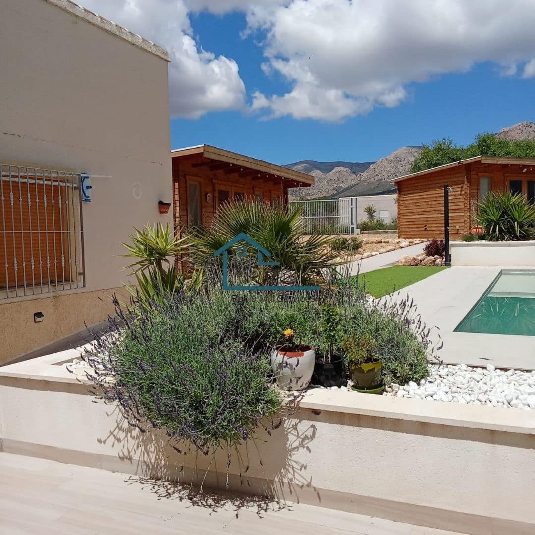 3 bedroom Villa for sale in Velez-Rubio with pool garage - € 320,000 (Ref: 8994375)