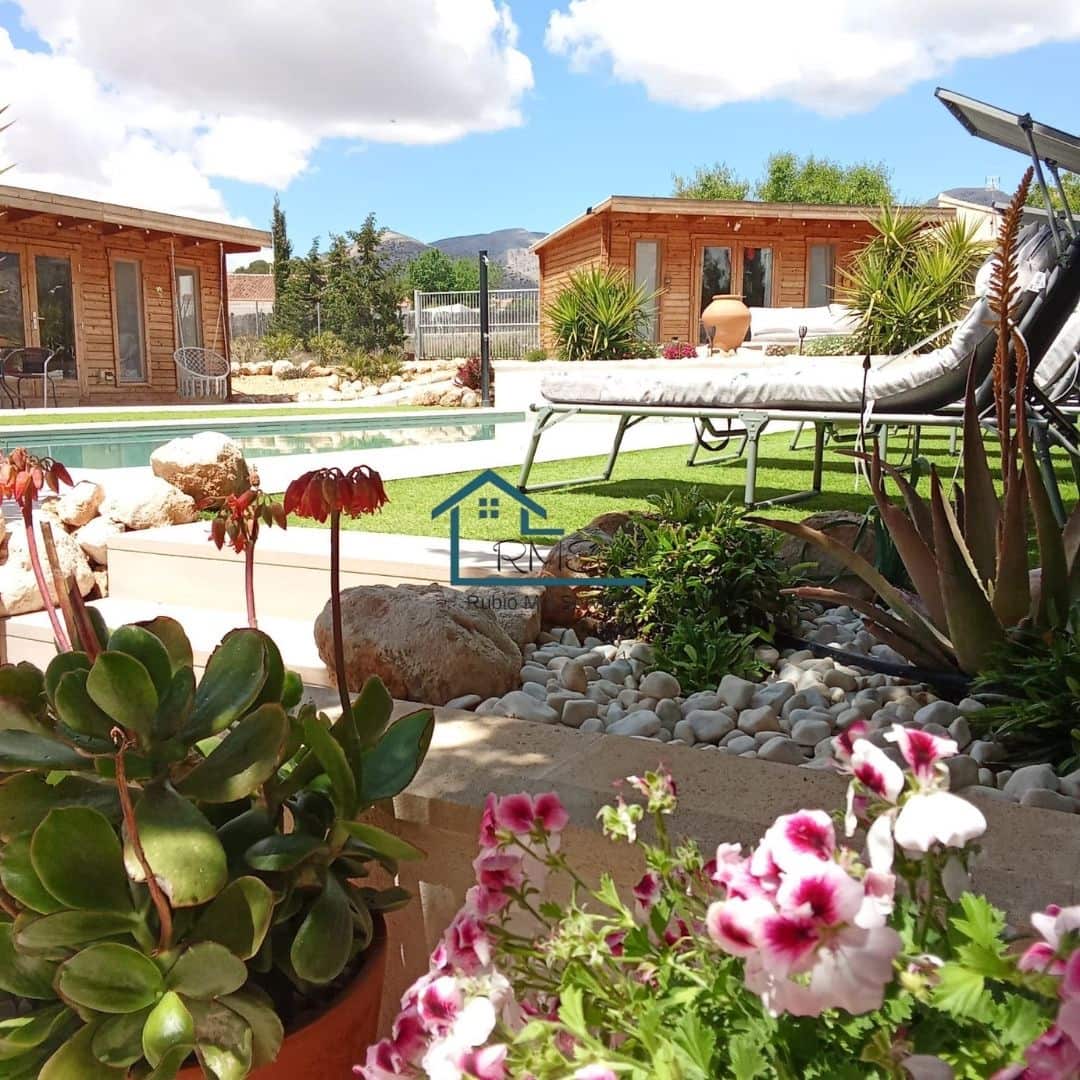 3 bedroom Villa for sale in Velez-Rubio with pool garage - € 320,000 (Ref: 8994375)