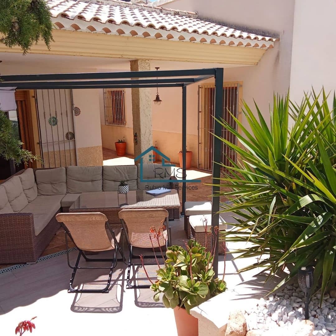 3 bedroom Villa for sale in Velez-Rubio with pool garage - € 320,000 (Ref: 8994375)