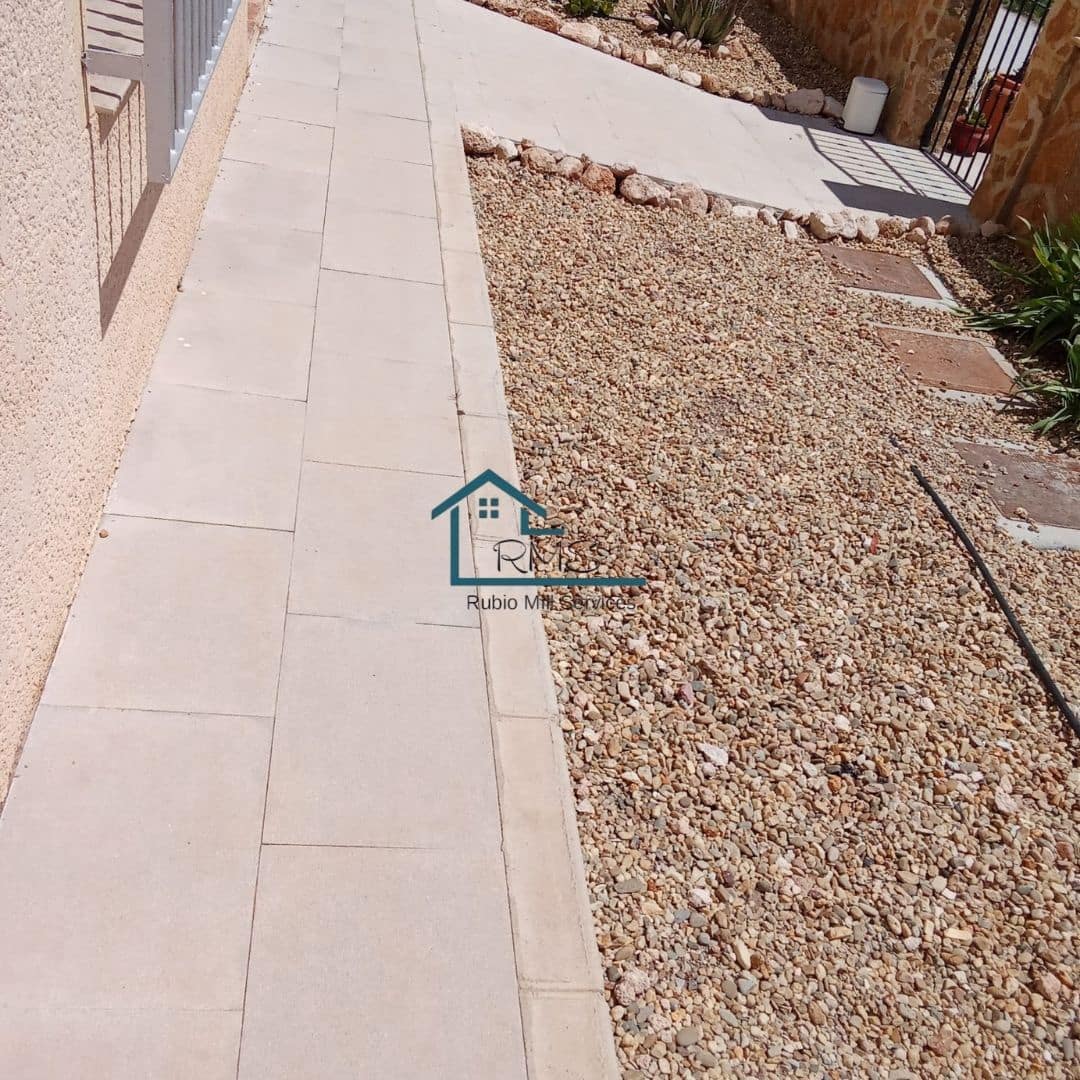 3 bedroom Villa for sale in Velez-Rubio with pool garage - € 320,000 (Ref: 8994375)