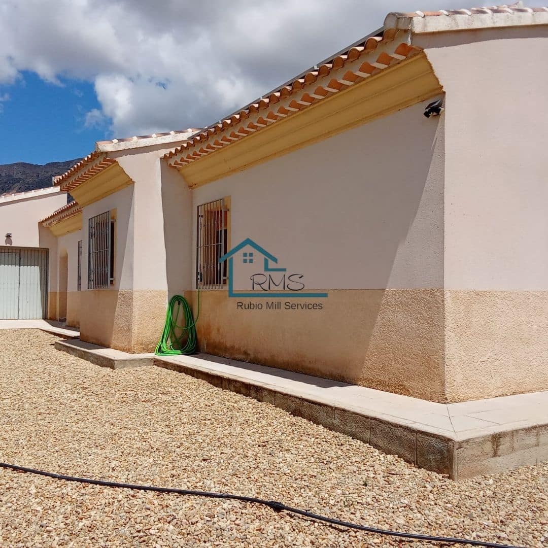 3 bedroom Villa for sale in Velez-Rubio with pool garage - € 320,000 (Ref: 8994375)