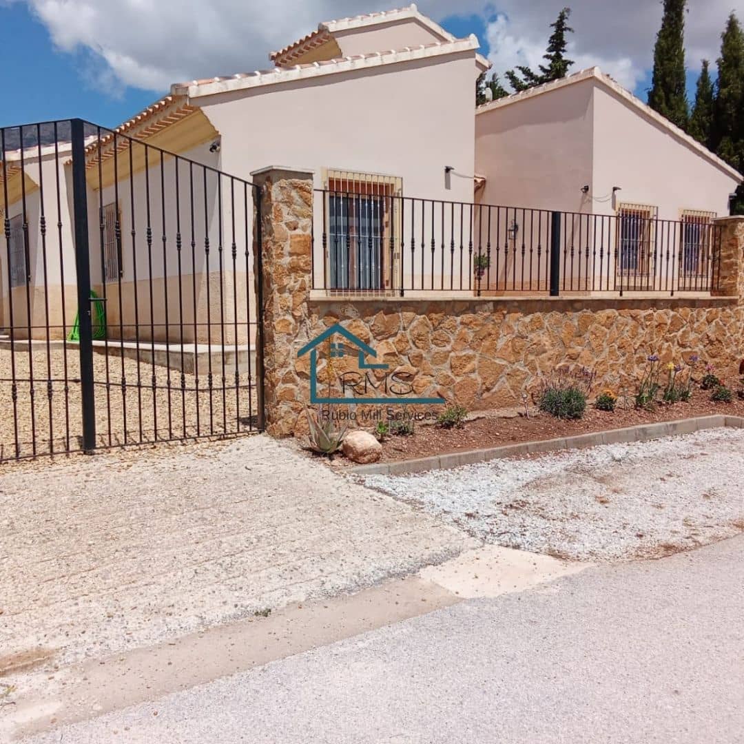 3 bedroom Villa for sale in Velez-Rubio with pool garage - € 320,000 (Ref: 8994375)