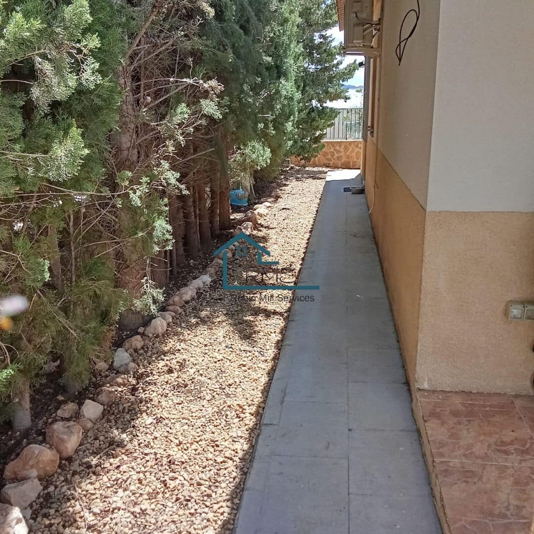 3 bedroom Villa for sale in Velez-Rubio with pool garage - € 320,000 (Ref: 8994375)