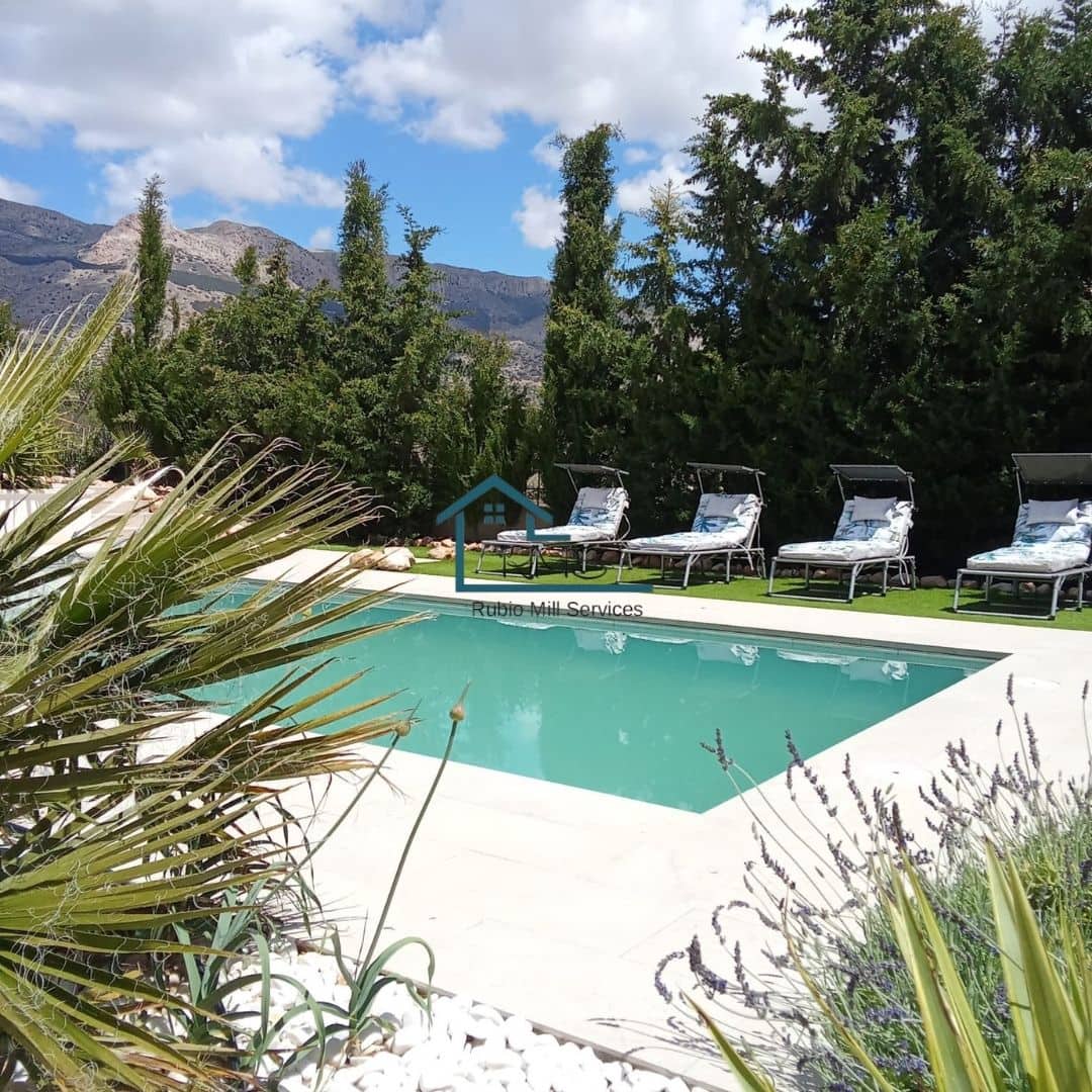 3 bedroom Villa for sale in Velez-Rubio with pool garage - € 320,000 (Ref: 8994375)