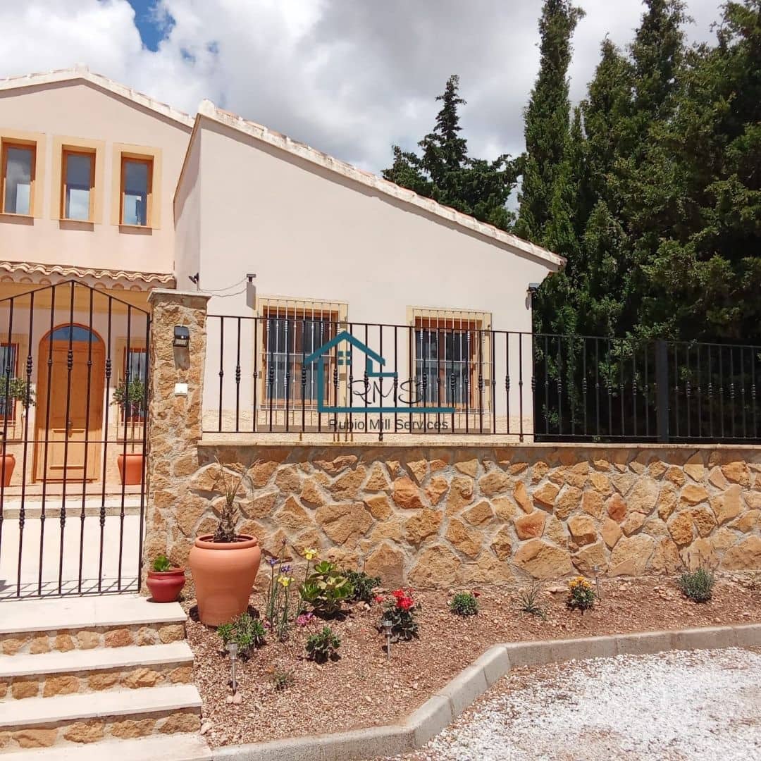3 bedroom Villa for sale in Velez-Rubio with pool garage - € 320,000 (Ref: 8994375)
