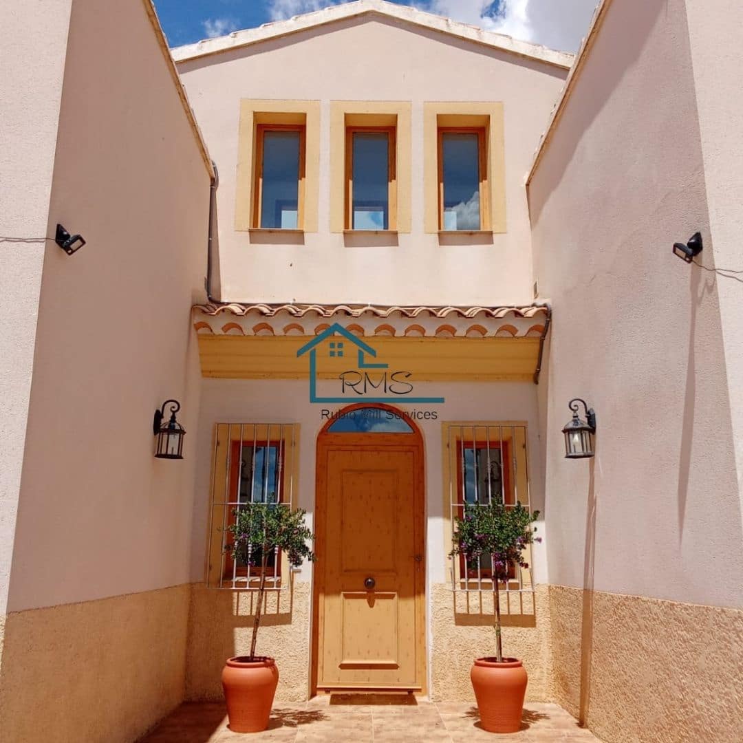 3 bedroom Villa for sale in Velez-Rubio with pool garage - € 320,000 (Ref: 8994375)