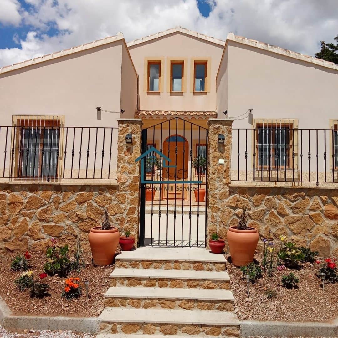 3 bedroom Villa for sale in Velez-Rubio with pool garage - € 320,000 (Ref: 8994375)