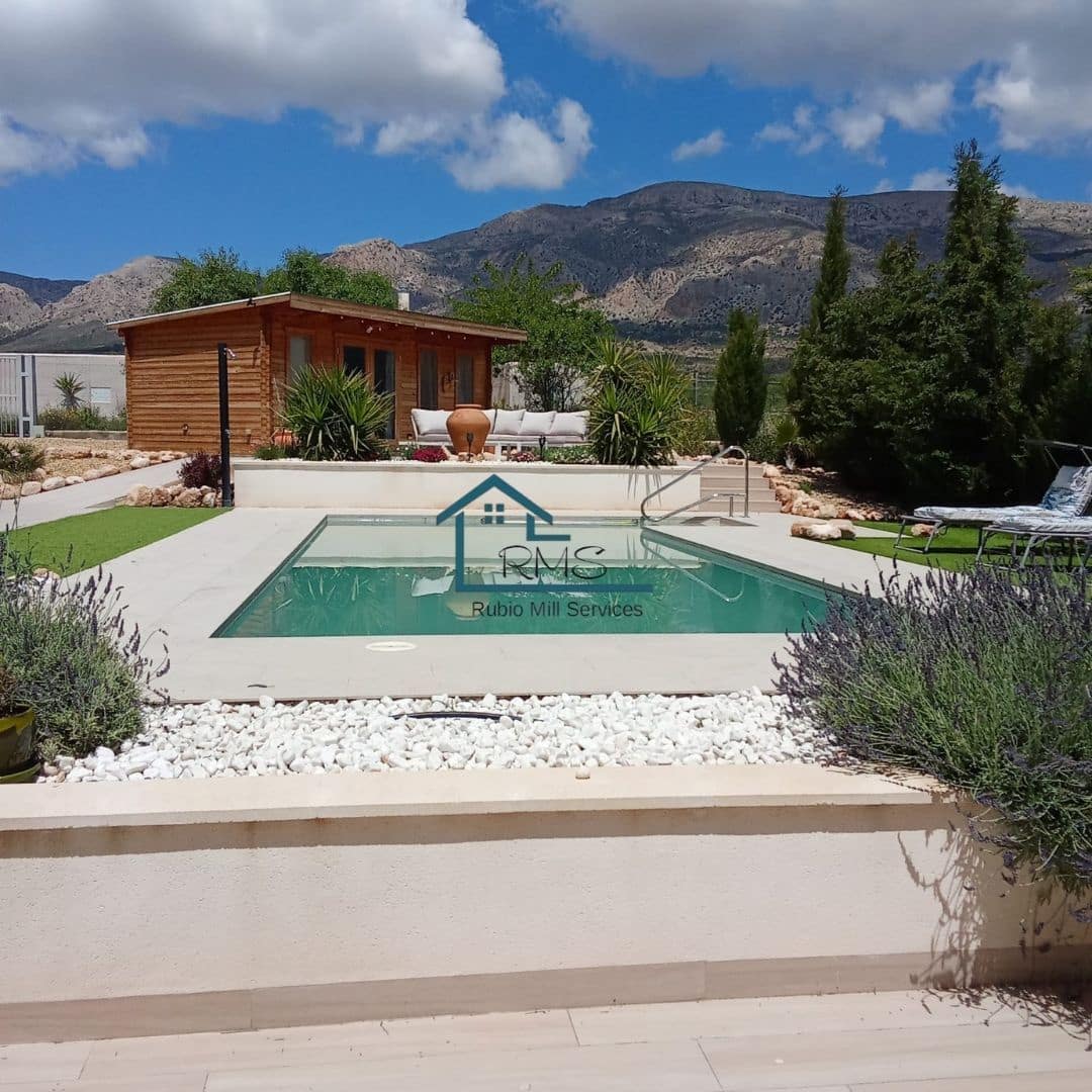 3 bedroom Villa for sale in Velez-Rubio with pool garage - € 320,000 (Ref: 8994375)