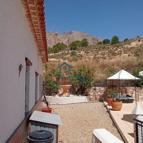 6 slaapkamer Villa te koop in Vélez-Blanco met zwembad garage - € 399.950 (Ref: 9135892)