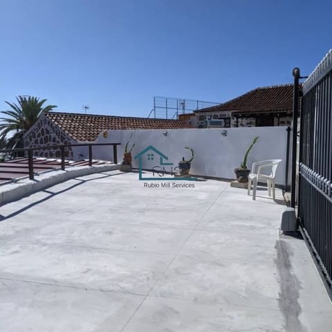 4 soveværelse Villa til salg i Granadilla de Abona med swimmingpool - € 595.000 (Ref: 9218817)