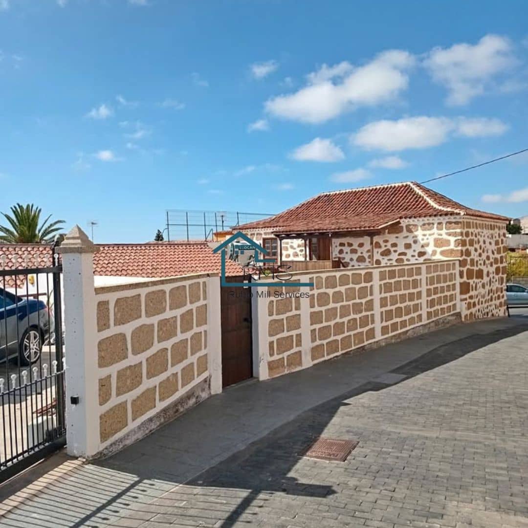 4 soveværelse Villa til salg i Granadilla de Abona med swimmingpool - € 595.000 (Ref: 9218817)