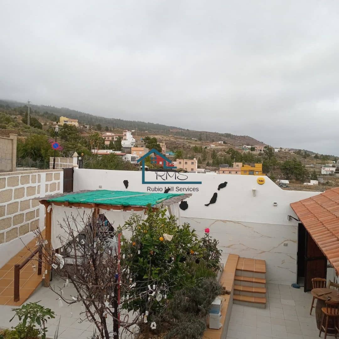 4 soveværelse Villa til salg i Granadilla de Abona med swimmingpool - € 595.000 (Ref: 9218817)