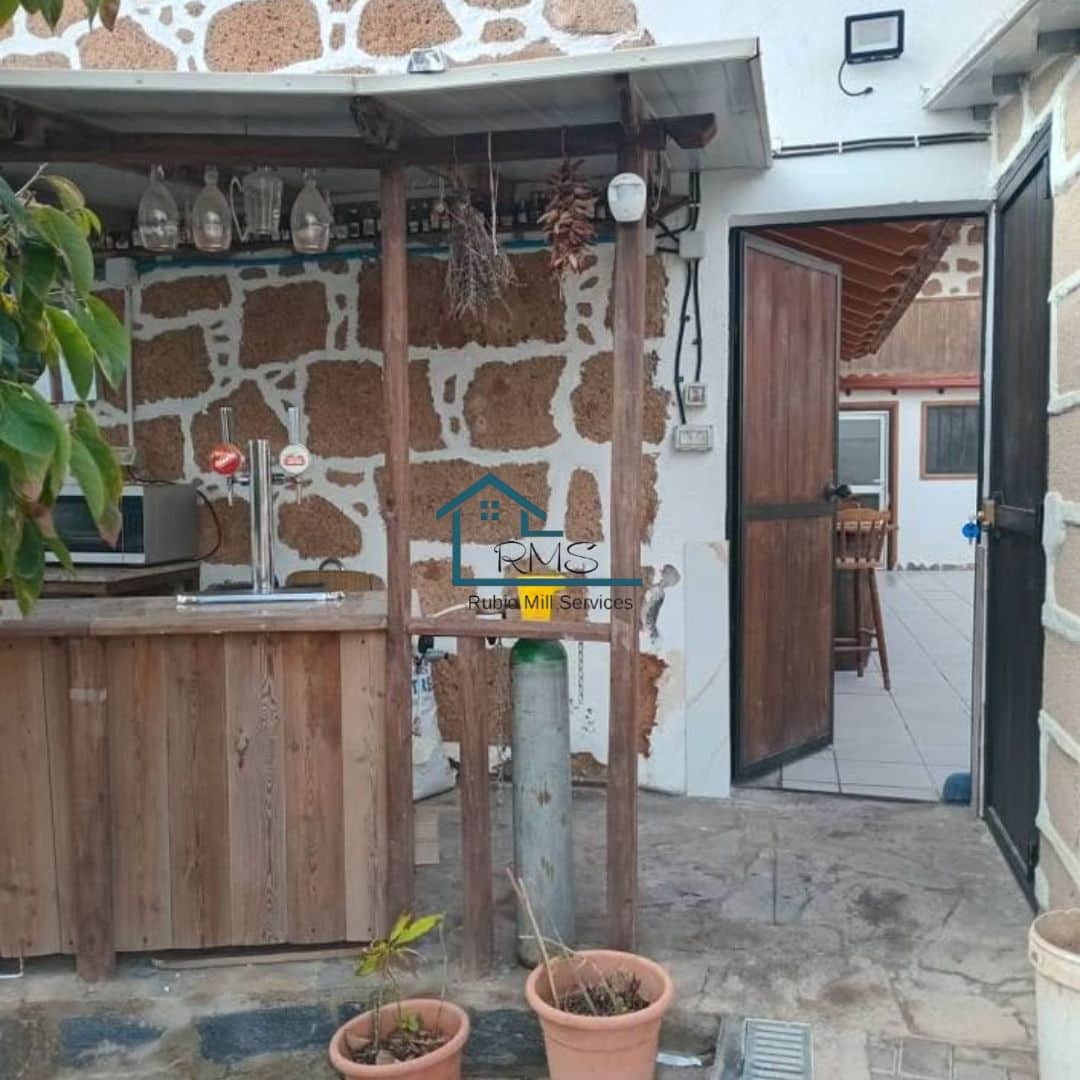 4 soveværelse Villa til salg i Granadilla de Abona med swimmingpool - € 595.000 (Ref: 9218817)