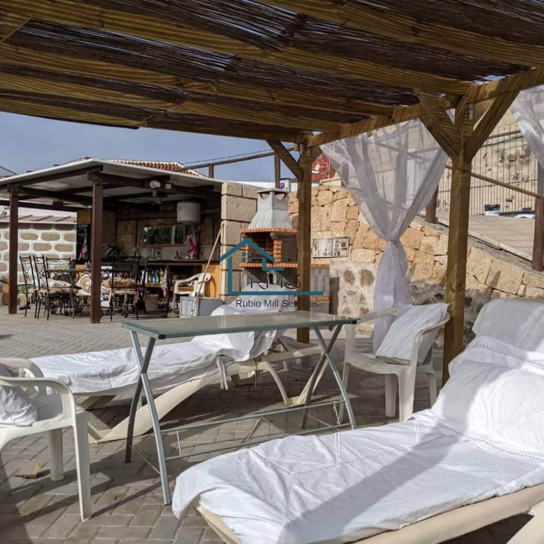 4 soveværelse Villa til salg i Granadilla de Abona med swimmingpool - € 595.000 (Ref: 9218817)