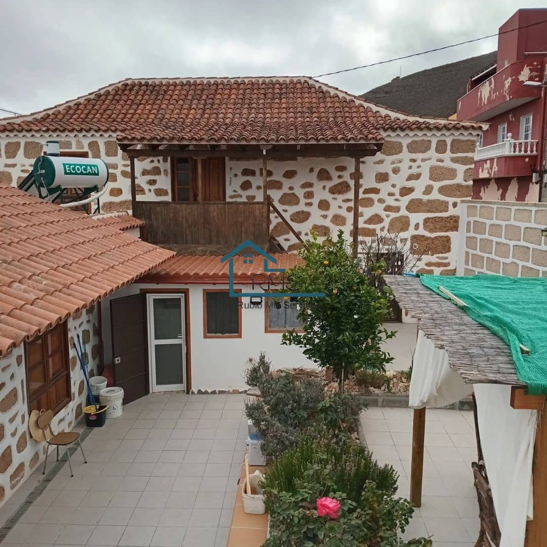 4 soveværelse Villa til salg i Granadilla de Abona med swimmingpool - € 595.000 (Ref: 9218817)