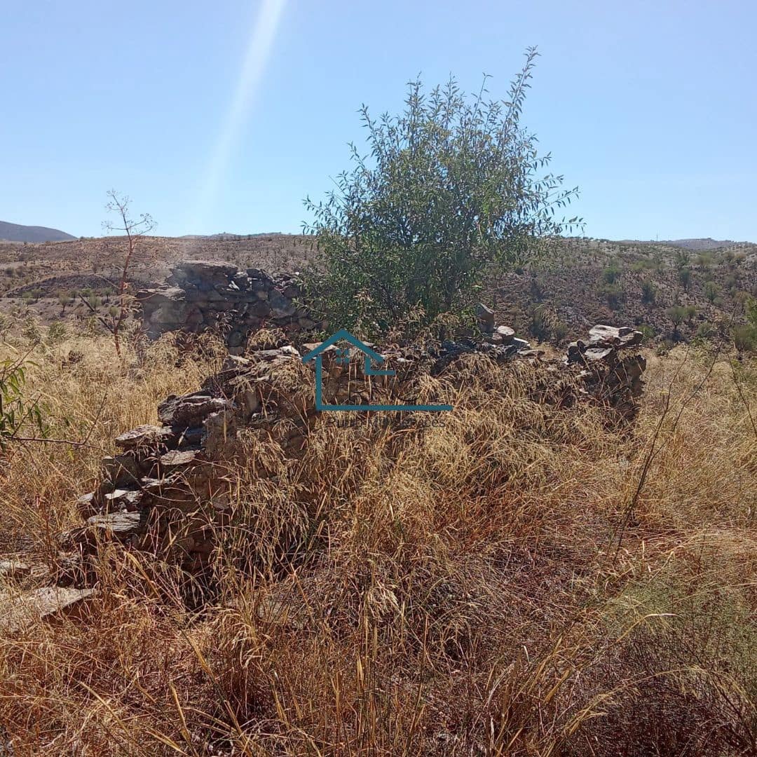 Ruin till salu i Henares - 45 000 € (Ref: 9231256)