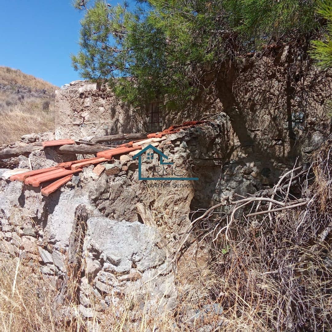 Ruin till salu i Henares - 45 000 € (Ref: 9231256)