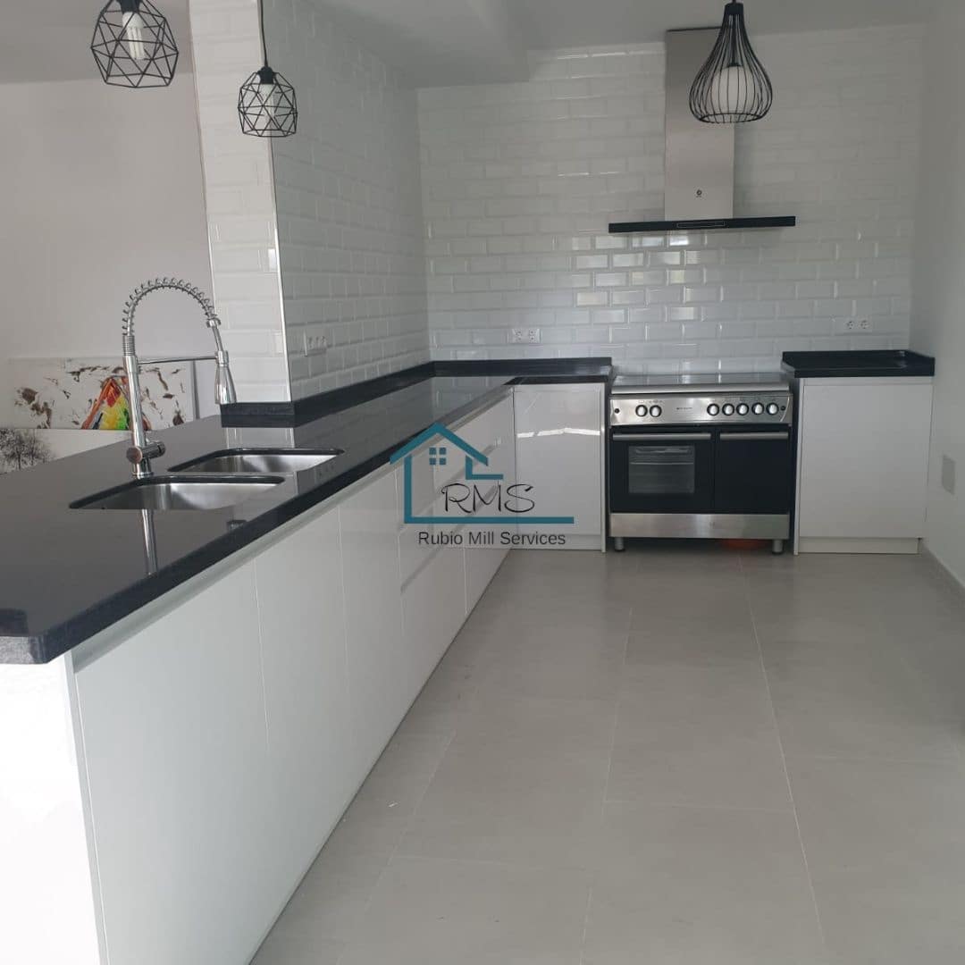 3 slaapkamer Villa te koop in Velez-Rubio met zwembad garage - € 229.000 (Ref: 9417832)